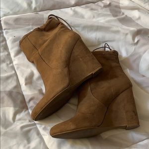 Brown suede booties with drawstring top